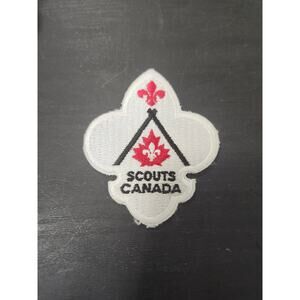 Scouts Canada Embroidered Patch Red Maple Leaf Fleur-de-Lis Uniform Badge